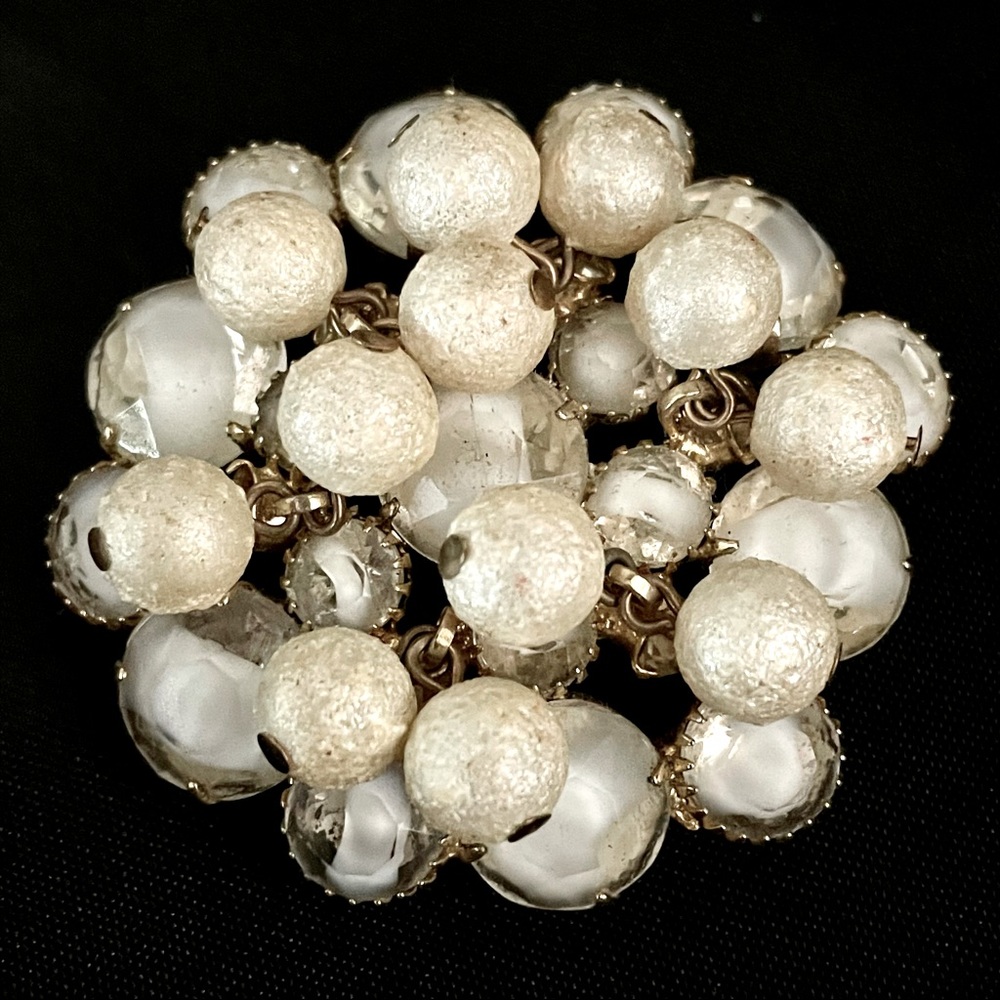 Vintage JULIANA D&E Givre Cabochons White Sugar Beaded Cha Cha Layered Brooch